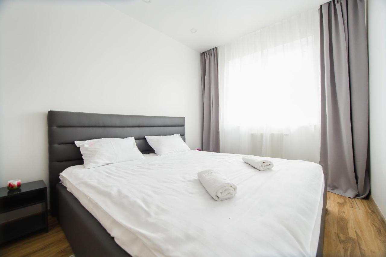 Elegant & Spacious - Central Apartment Nagyvárad Kültér fotó