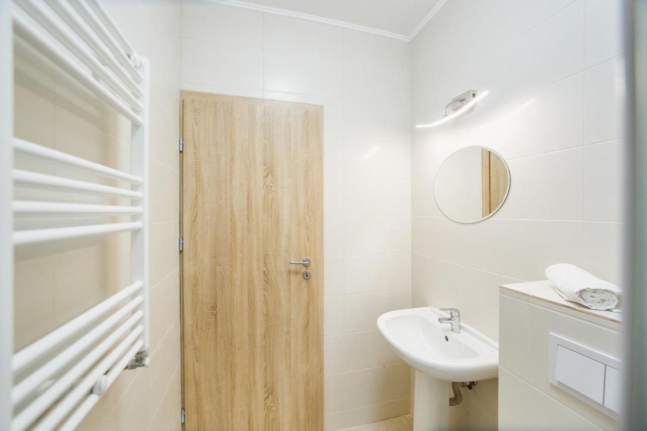Elegant & Spacious - Central Apartment Nagyvárad Kültér fotó