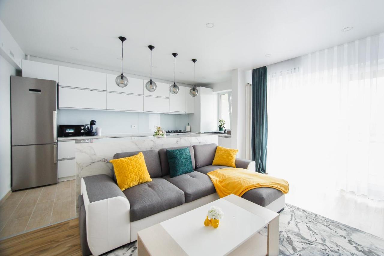 Elegant & Spacious - Central Apartment Nagyvárad Kültér fotó
