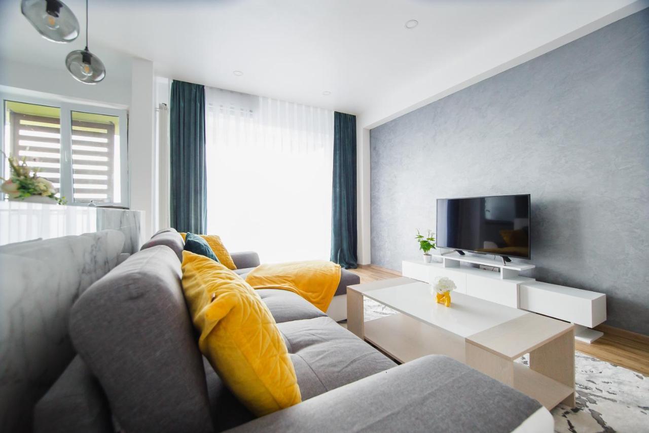 Elegant & Spacious - Central Apartment Nagyvárad Kültér fotó